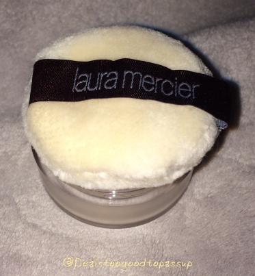 laura-mercier-travel-size-translucent-loose-setting-powder-puff